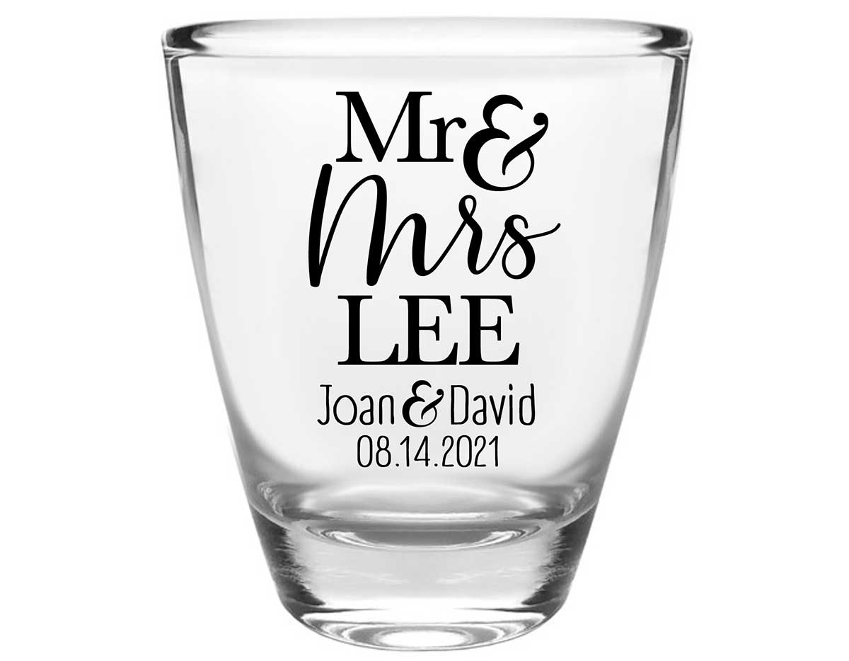 Mr & Mrs 3A Clear 1oz Round Barrel Shot Glasses Personalized Wedding Gifts for Guests