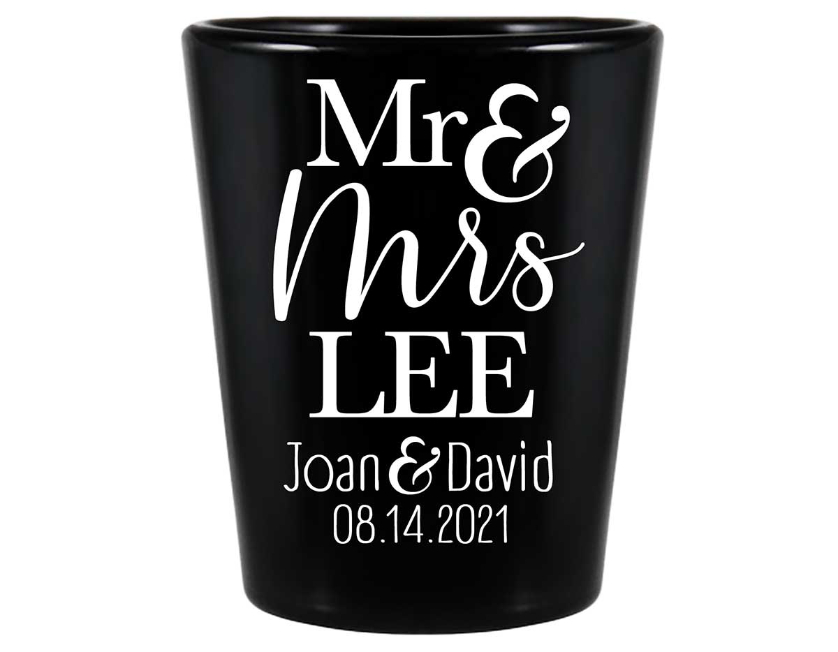 Mr & Mrs 3A Standard 1.5oz Black Shot Glasses Personalized Wedding Gifts for Guests