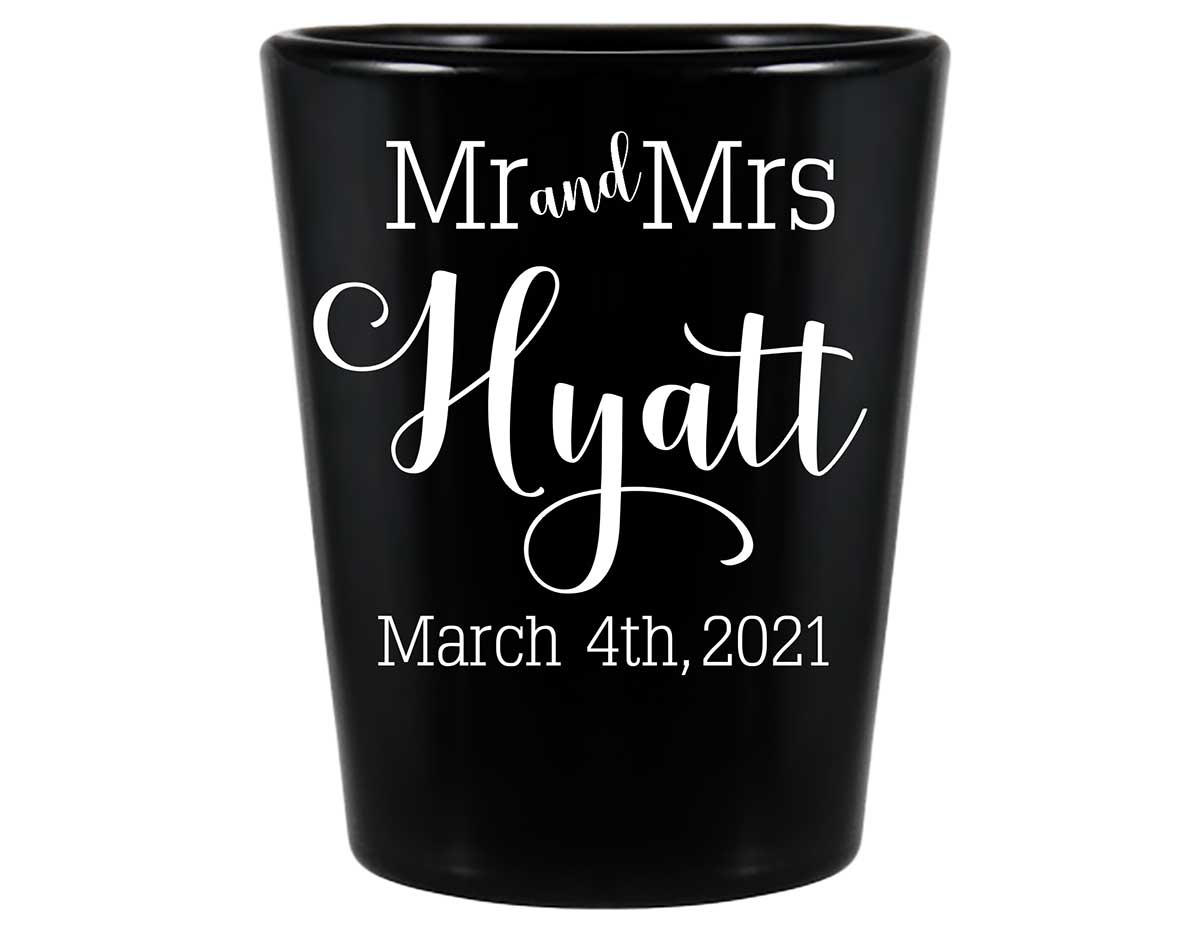 Mr & Mrs 4A Standard 1.5oz Black Shot Glasses Personalized Wedding Gifts for Guests