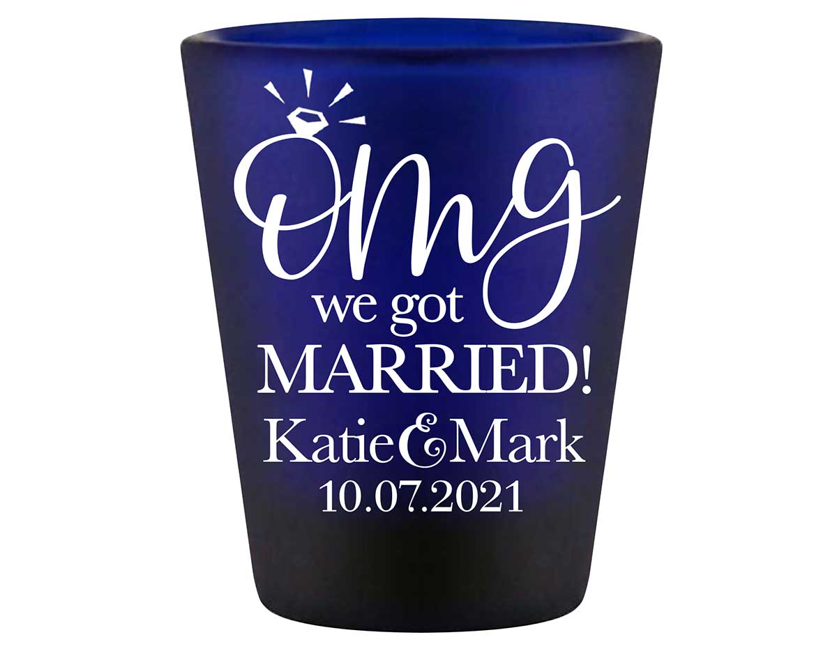 OMG We Got Married 1A Standard 1.5oz Blue Shot Glasses Cute Wedding Gifts for Guests